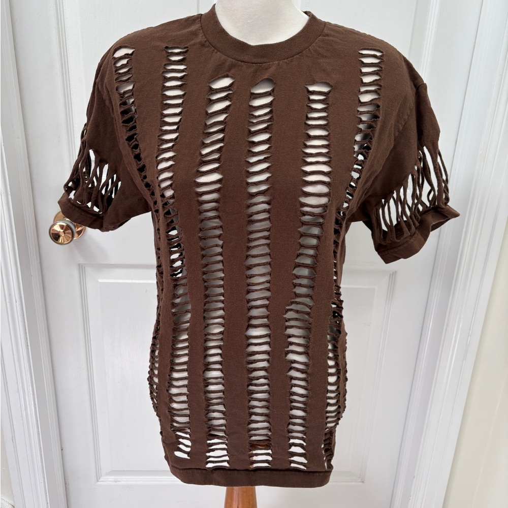 Edgy Brown Distressed Short Sleeve Top ladies large
